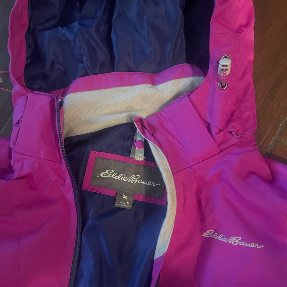 Eddie Bauer Women's Fuchsia Raincoat